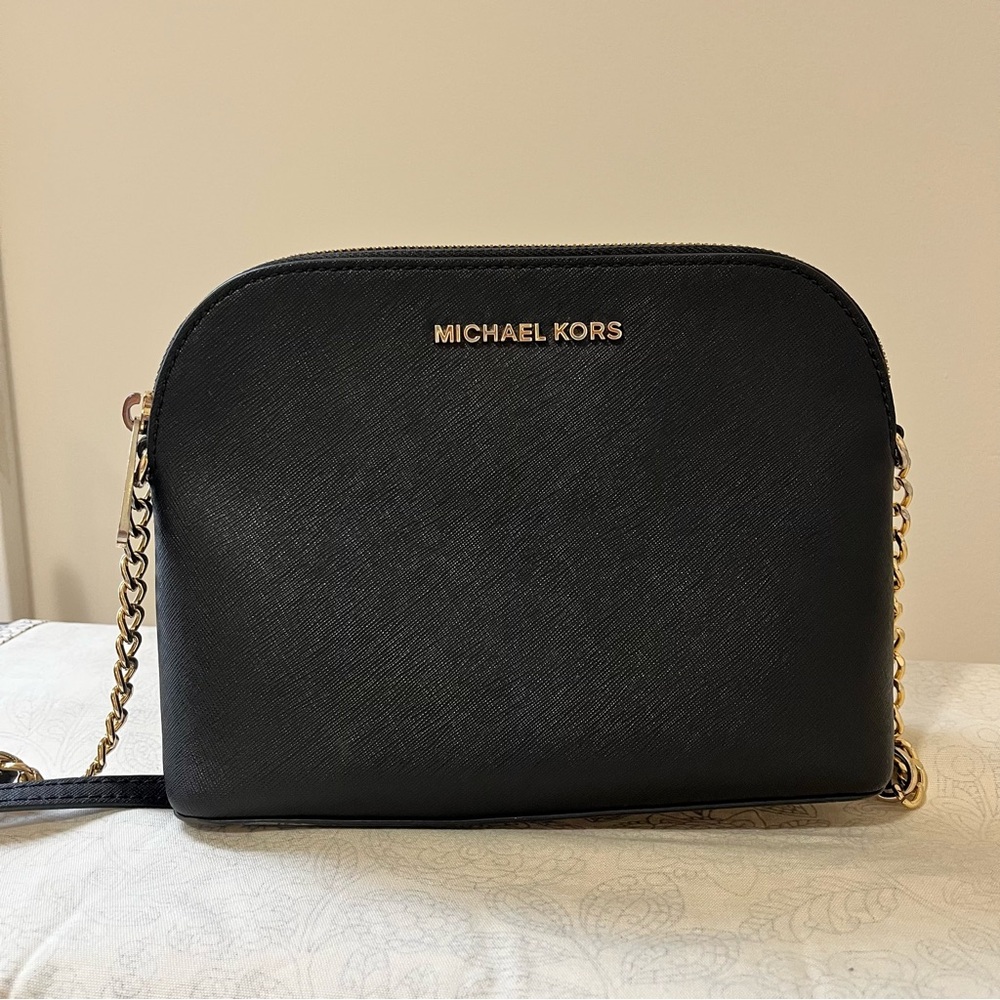 Michael Kors Jet Set Travel Crossbody Bag, Size Medium - Black/Gold